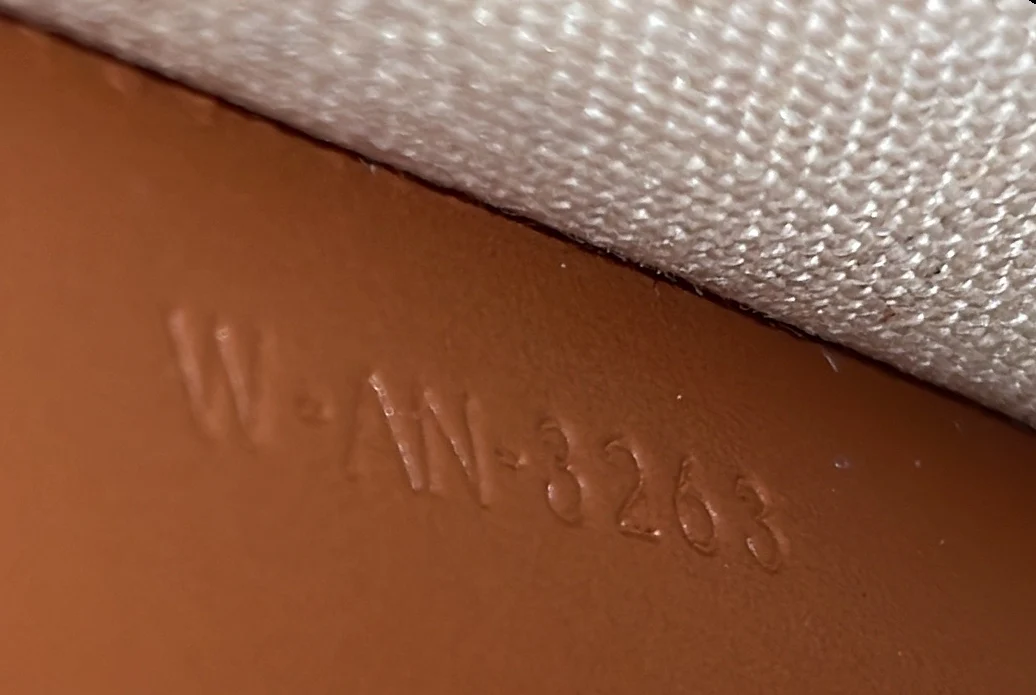 Cuir Triomphe Bucket Bag Triomphe Wool Small - Deep Luxury