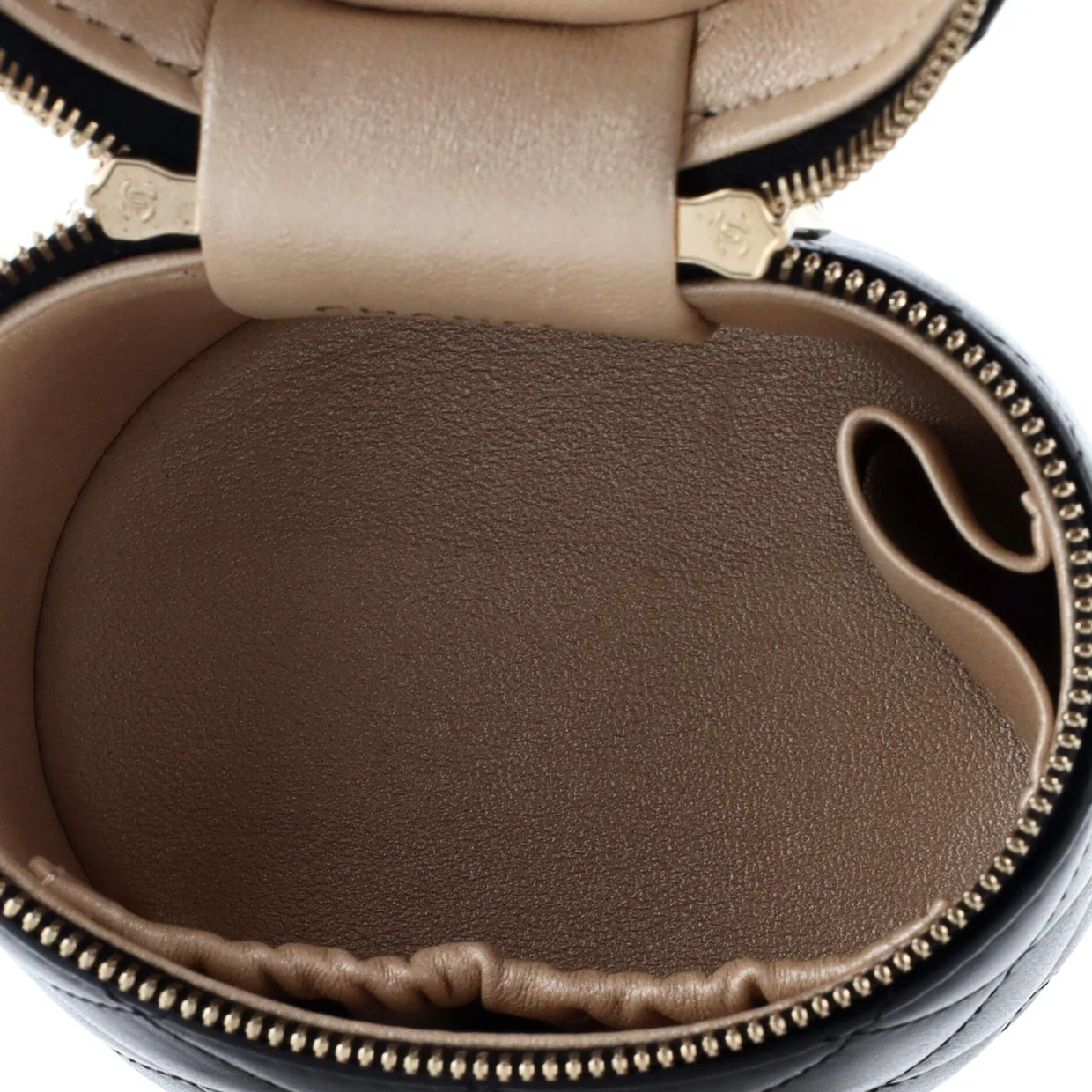 CC Ruched Top Handle Vanity Case Quilted Lambskin Small - Deep Luxury