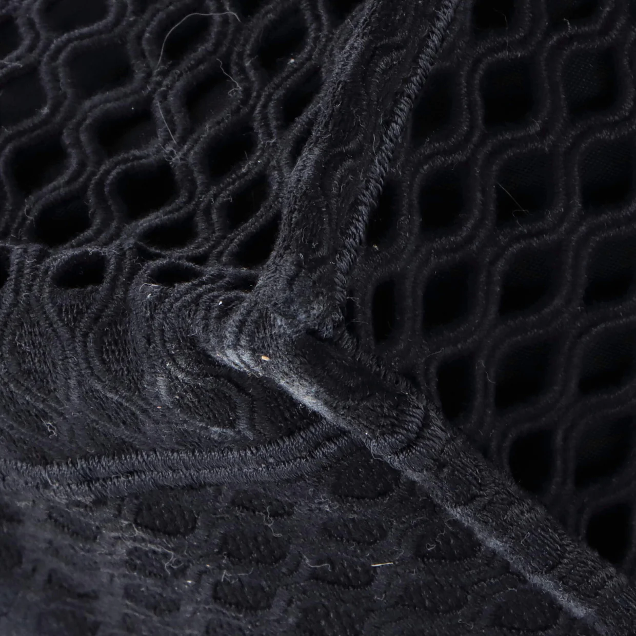 Book Tote Mesh Medium - Deep Luxury