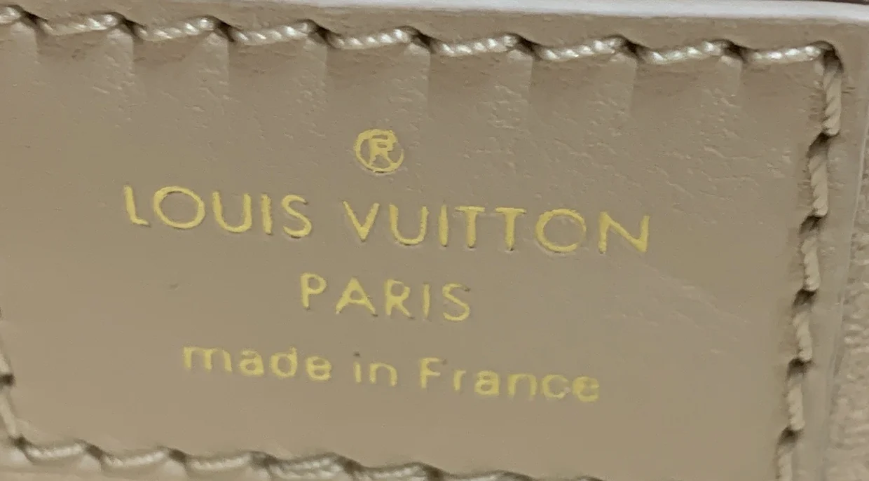 Dauphine Shoulder Bag Leather East West - Deep Luxury