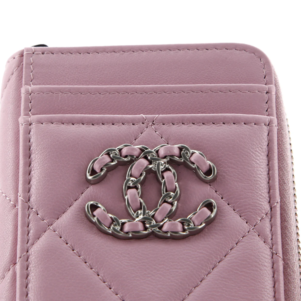 19 Card Holder Zip Coin Purse Quilted Lambskin - Deep Luxury