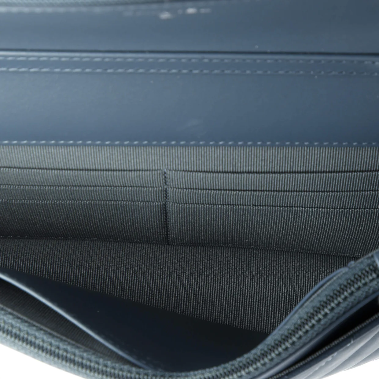 Reissue 2.55 Wallet on Chain Chevron Lambskin - Deep Luxury