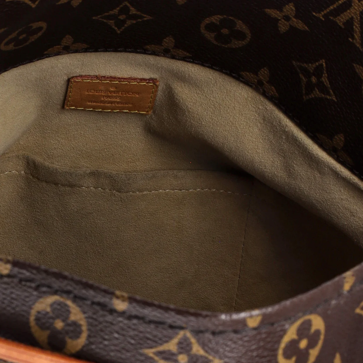 Artsy Handbag Monogram Canvas MM - Deep Luxury