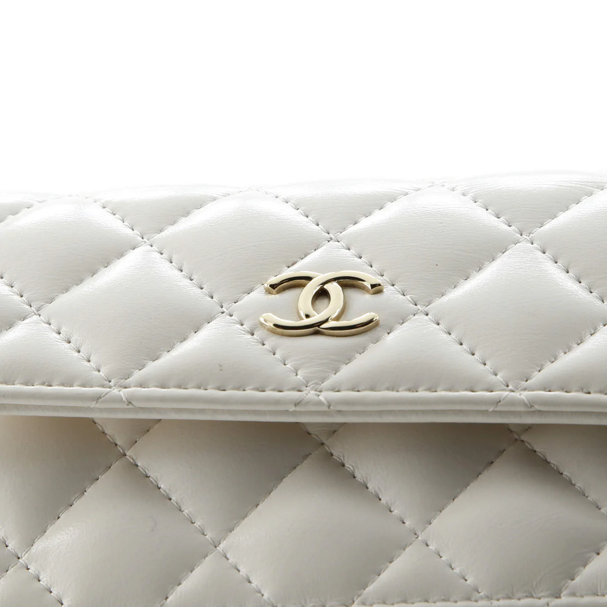 Tiny CC Link Flap Phone Holder with Chain Quilted Lambskin - Deep Luxury