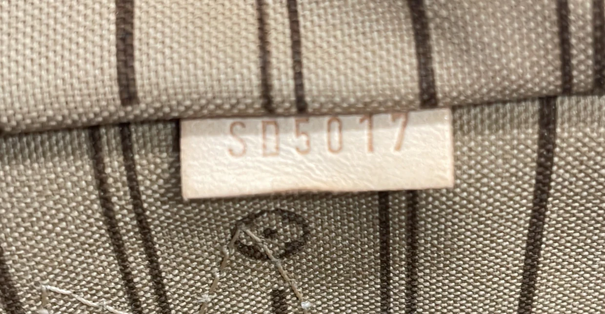 Neverfull Tote Monogram Canvas MM - Deep Luxury