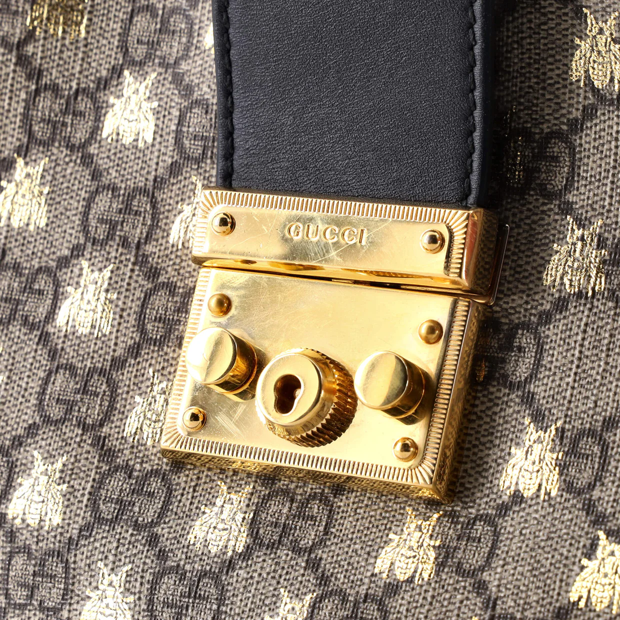 Padlock Chain Tote Printed GG Coated Canvas Medium - Deep Luxury