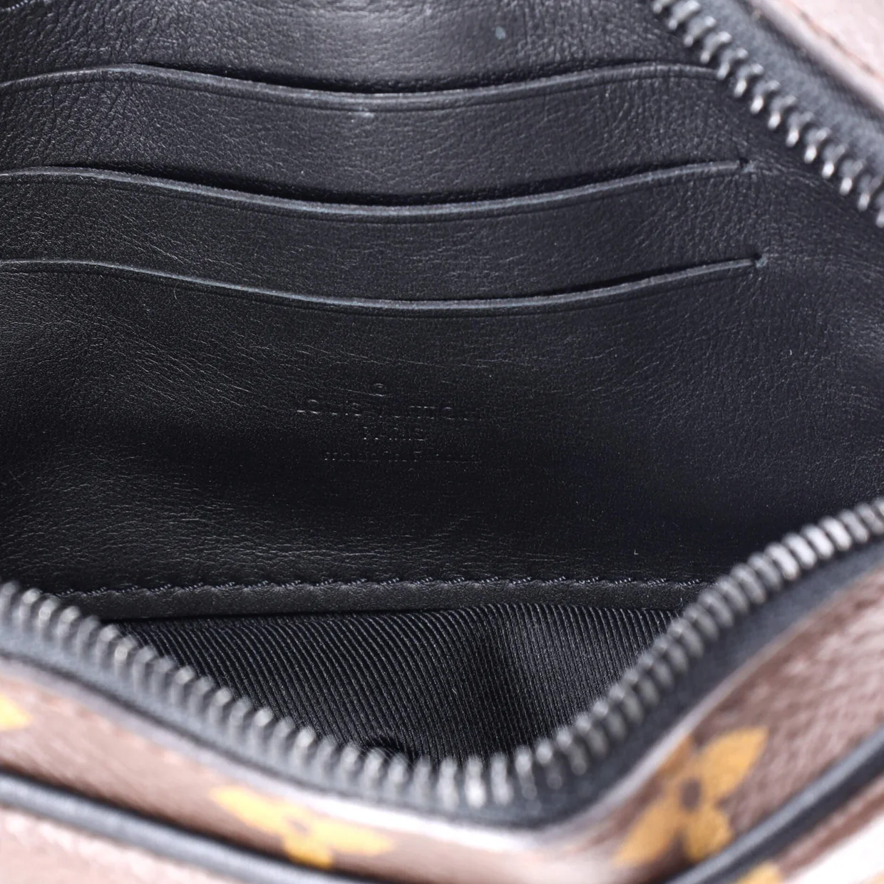 Solar Ray Pochette Volga Monogram Canvas - Deep Luxury