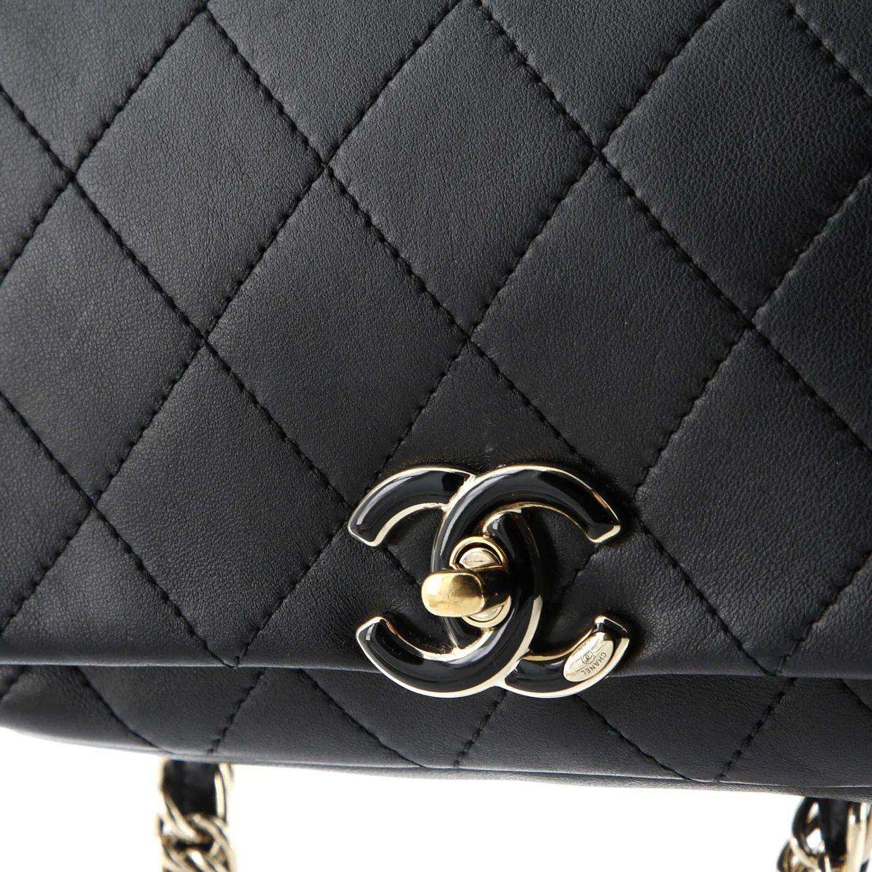 Twist Chain Enamel CC Flap Bag Quilted Lambskin Medium - Deep Luxury