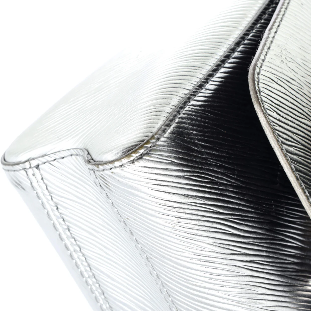 Twist Handbag Epi Leather PM - Deep Luxury