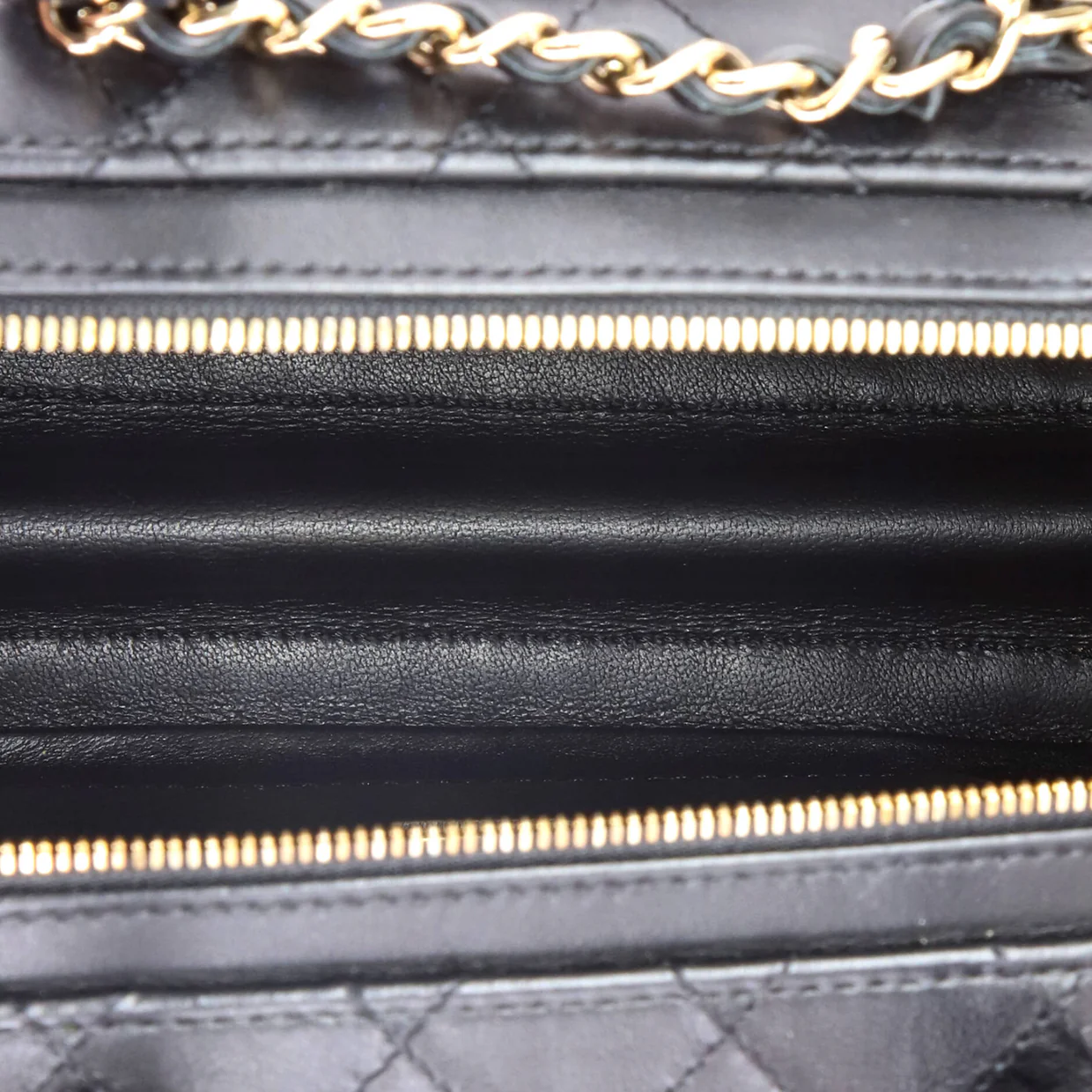 CC Top Handle Convertible Vanity Case Quilted Calfskin Medium - Deep Luxury