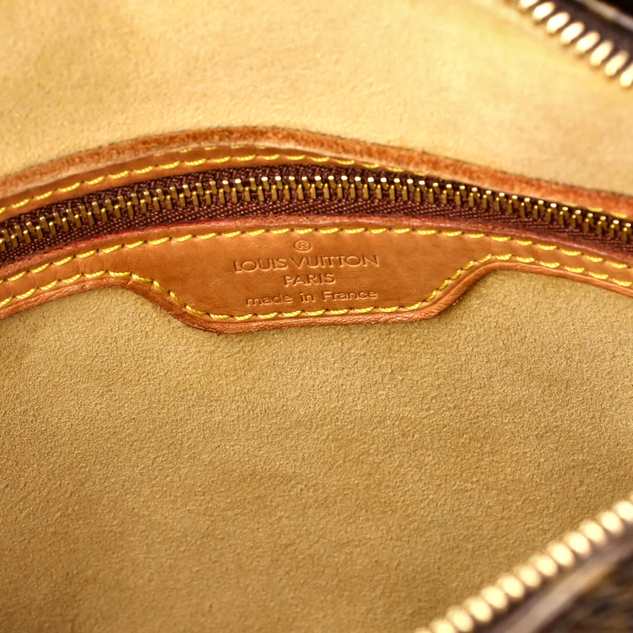 Looping Handbag Monogram Canvas GM - Deep Luxury