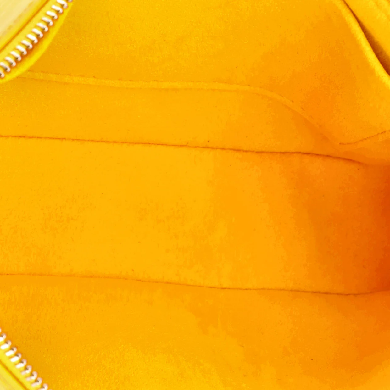 Pochette Accessoires NM Epi Leather - Deep Luxury