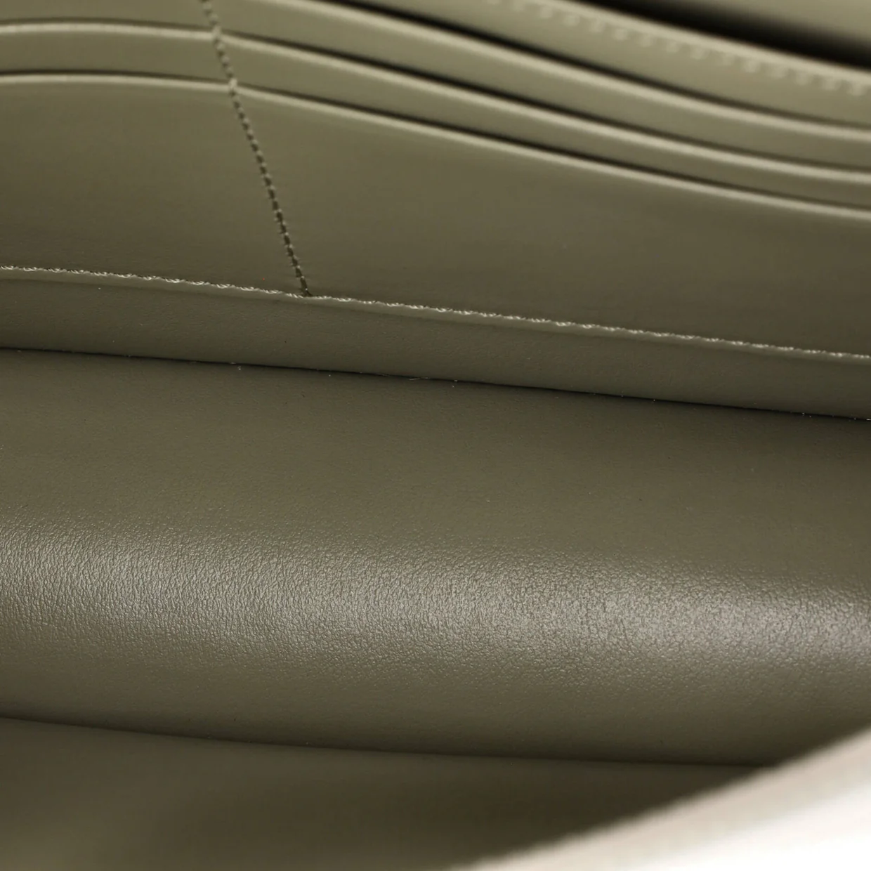 Margo Triomphe Wallet on Chain Leather - Deep Luxury