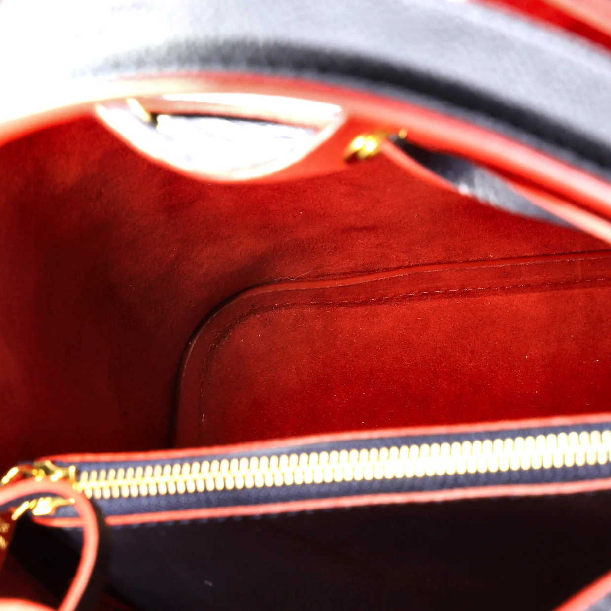 NeoNoe Handbag Monogram Empreinte Leather MM - Deep Luxury