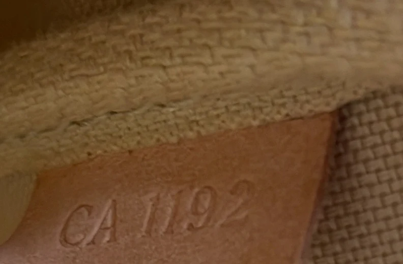 Pochette Accessoires Damier - Deep Luxury