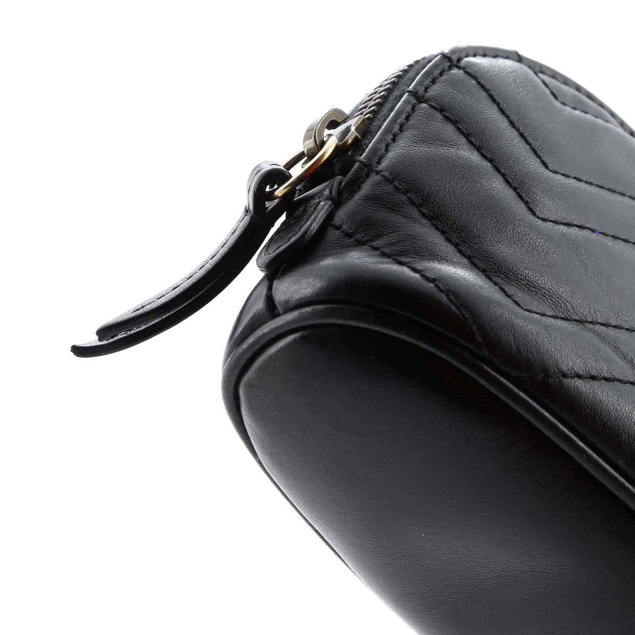 GG Marmont Cosmetic Case Matelasse Leather Medium - Deep Luxury