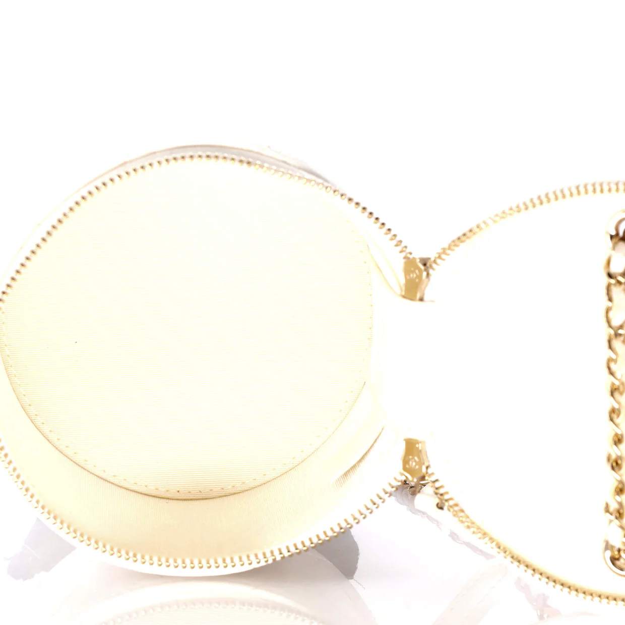 CC Round Vanity Case with Chain Quilted Lambskin Mini - Deep Luxury