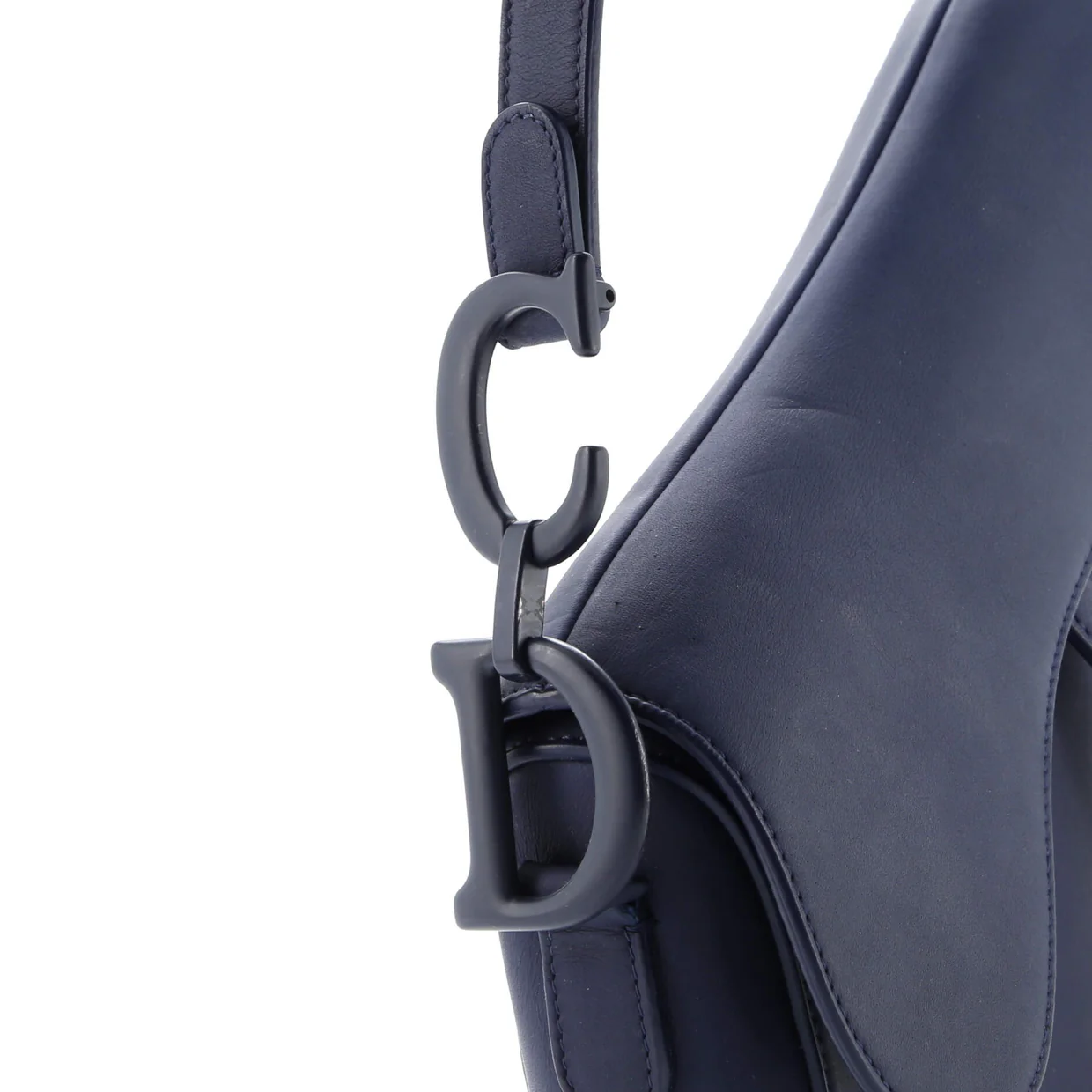 Ultra Matte Saddle Handbag Leather Medium - Deep Luxury
