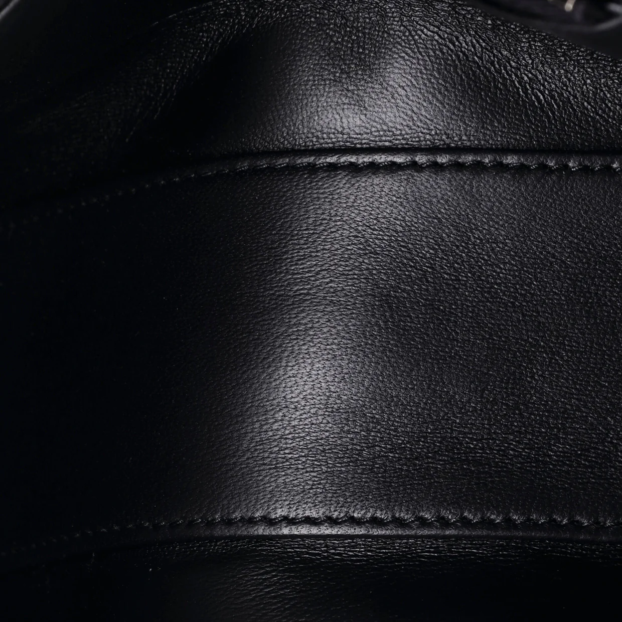 Crush Chain Flap Bag Quilted Velvet Medium - Deep Luxury