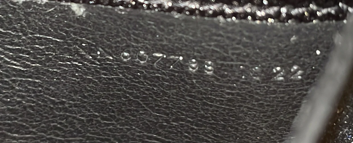 Uptown Chain Wallet Leather - Deep Luxury