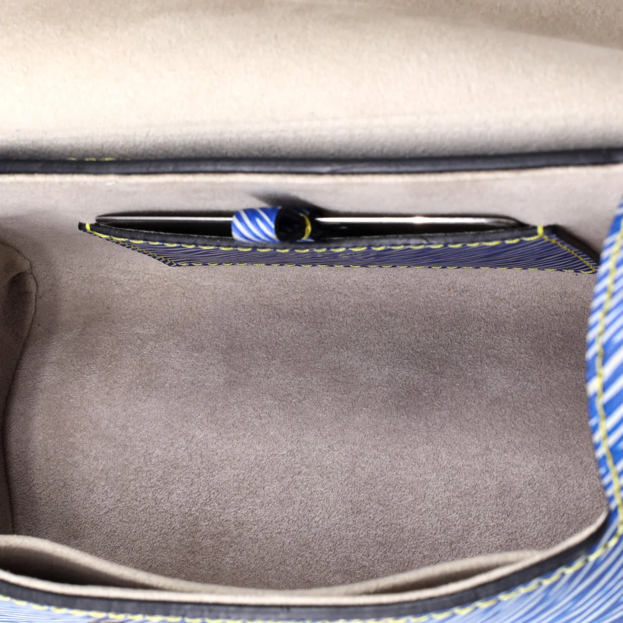 Twist Handbag Epi Leather PM - Deep Luxury