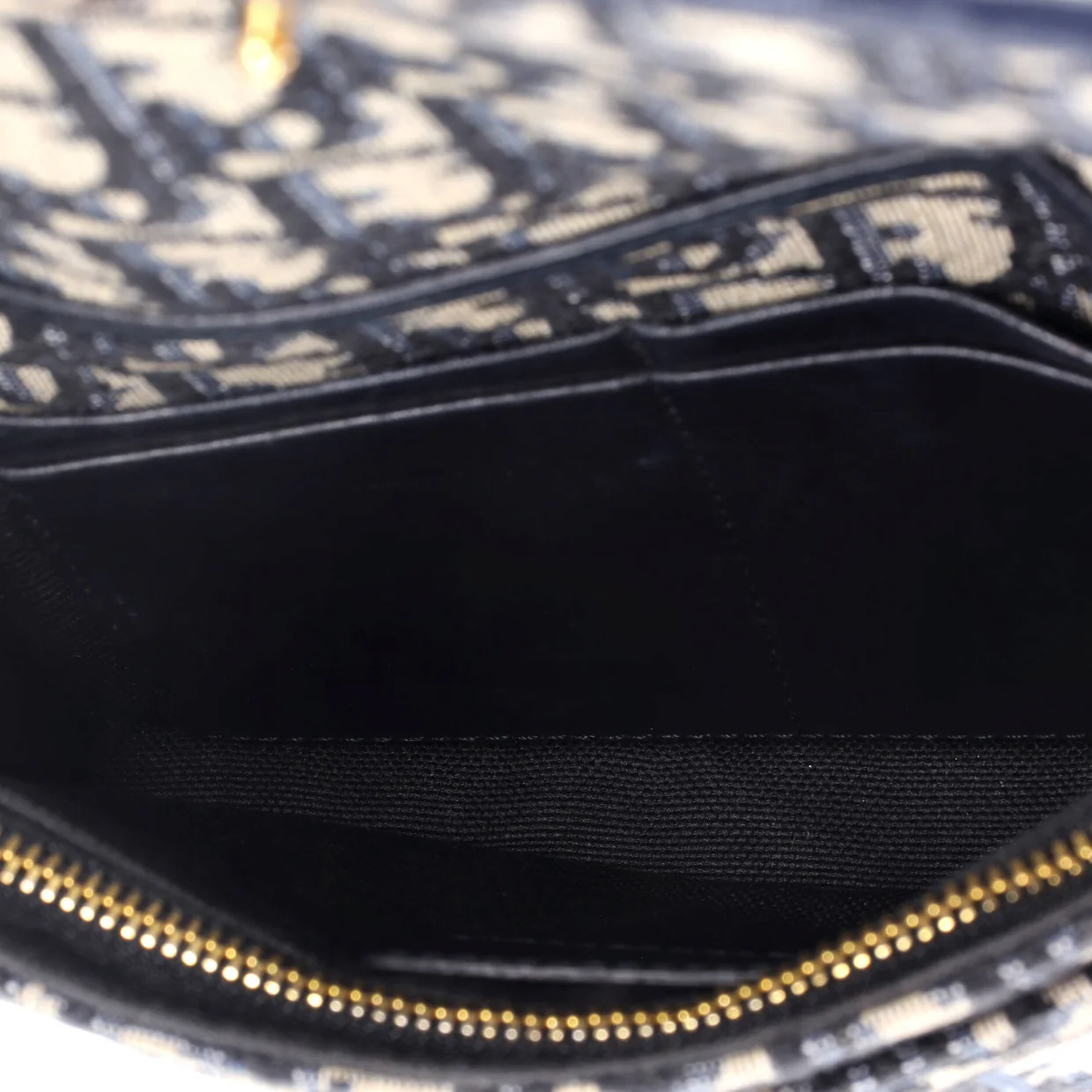 30 Montaigne 2-in-1 Pouch Oblique Canvas - Deep Luxury