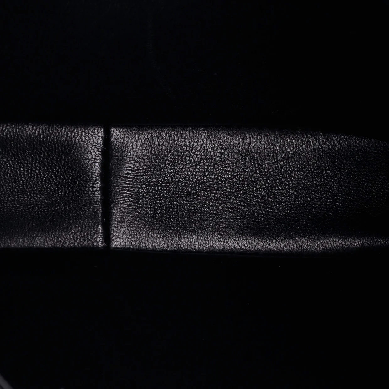 Triomphe Shoulder Bag Triomphe Canvas Medium - Deep Luxury