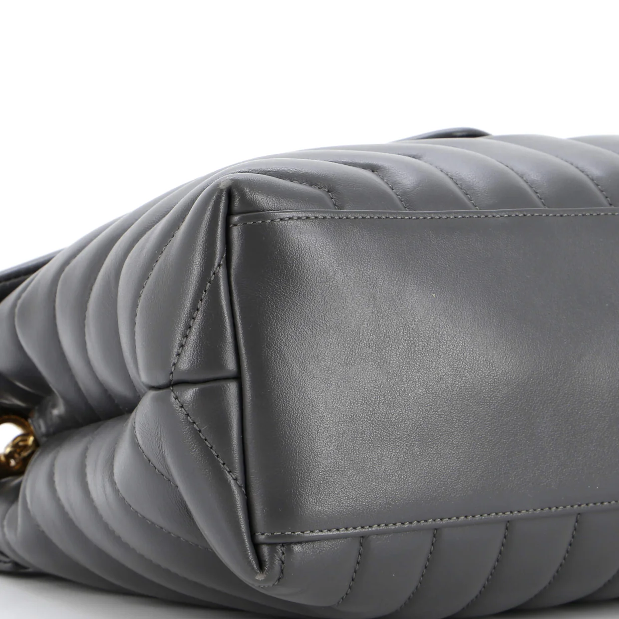 Loulou Shoulder Bag Matelasse Chevron Leather Medium - Deep Luxury