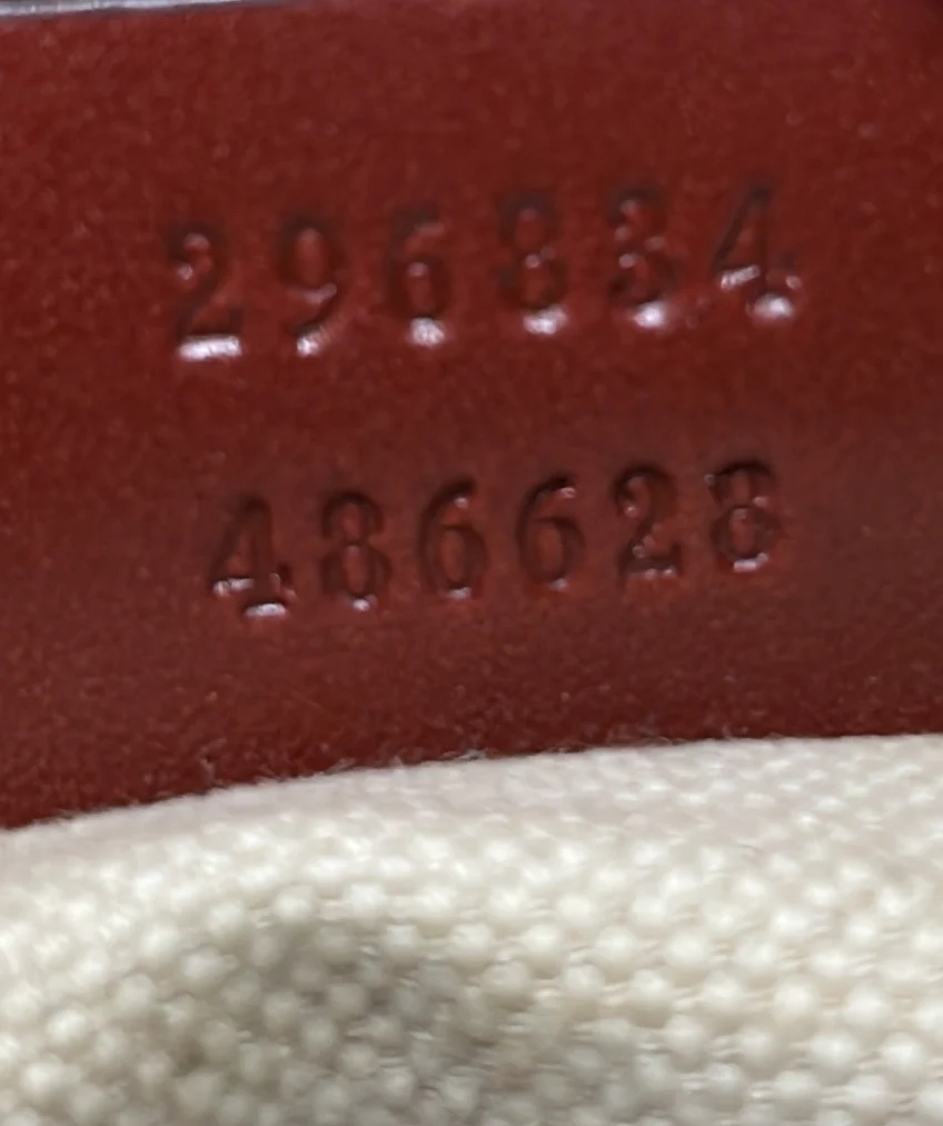 Sukey Messenger Bag GG Canvas Medium - Deep Luxury