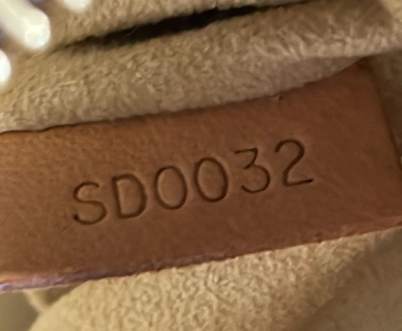 Looping Handbag Monogram Canvas MM - Deep Luxury