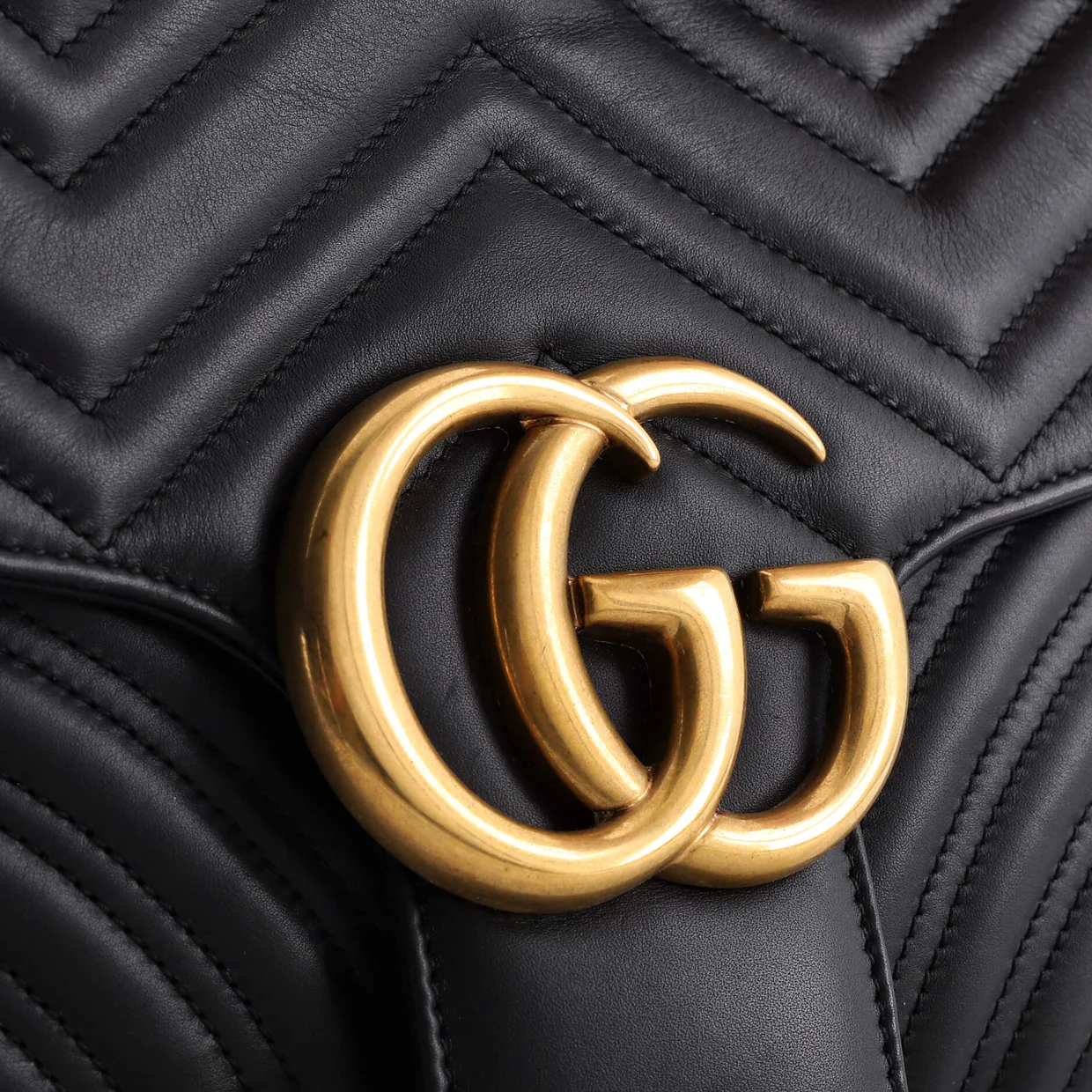 Artsy Handbag Monogram Empreinte Leather MM - Deep Luxury