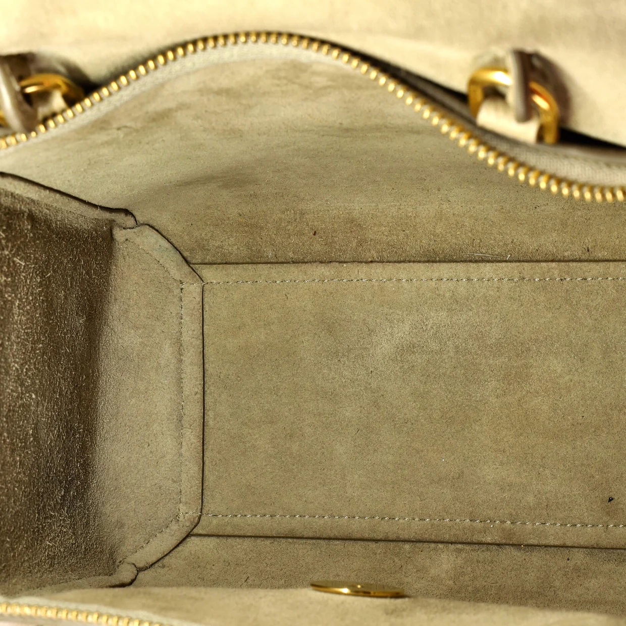 Belt Bag Textured Leather Nano - Deep Luxury