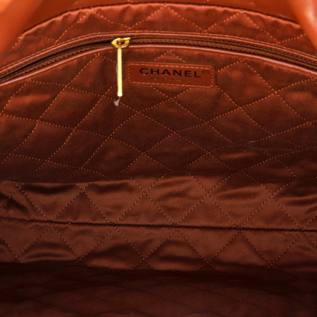22 Chain Hobo Quilted Calfskin Small - Deep Luxury