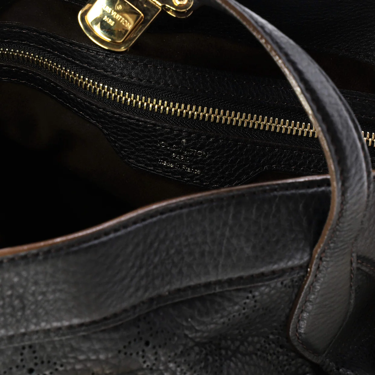 Cirrus Handbag Mahina Leather PM - Deep Luxury