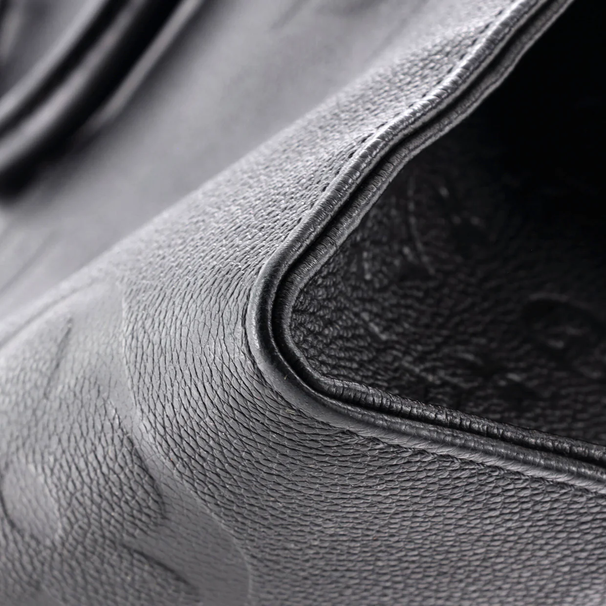 OnTheGo Tote Monogram Empreinte Giant GM - Deep Luxury