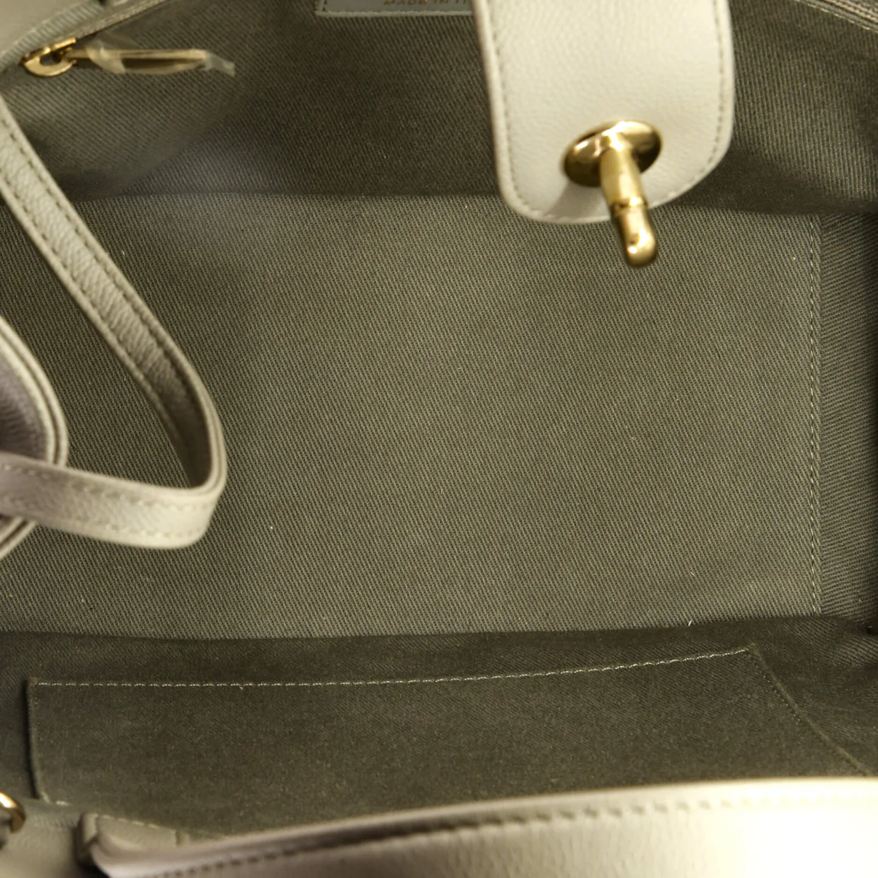 Business Affinity Tote Quilted Caviar Small - Deep Luxury