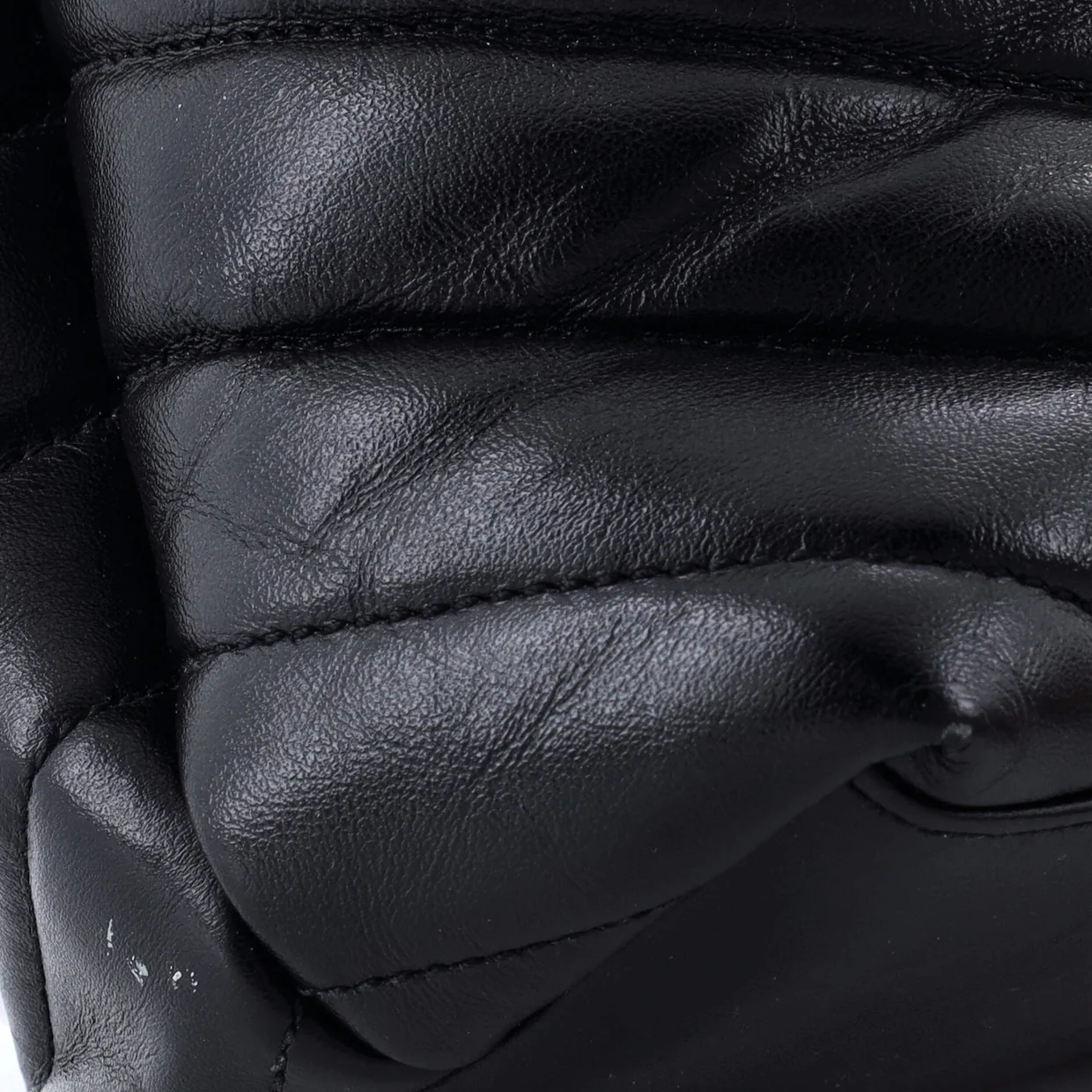 Loulou Shoulder Bag Matelasse Chevron Leather Medium - Deep Luxury