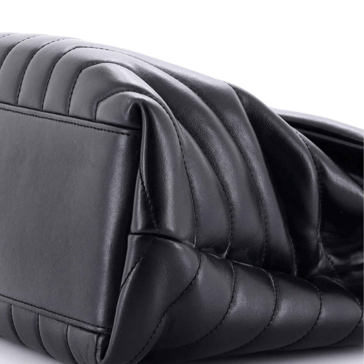 Loulou Shoulder Bag Matelasse Chevron Leather Medium - Deep Luxury