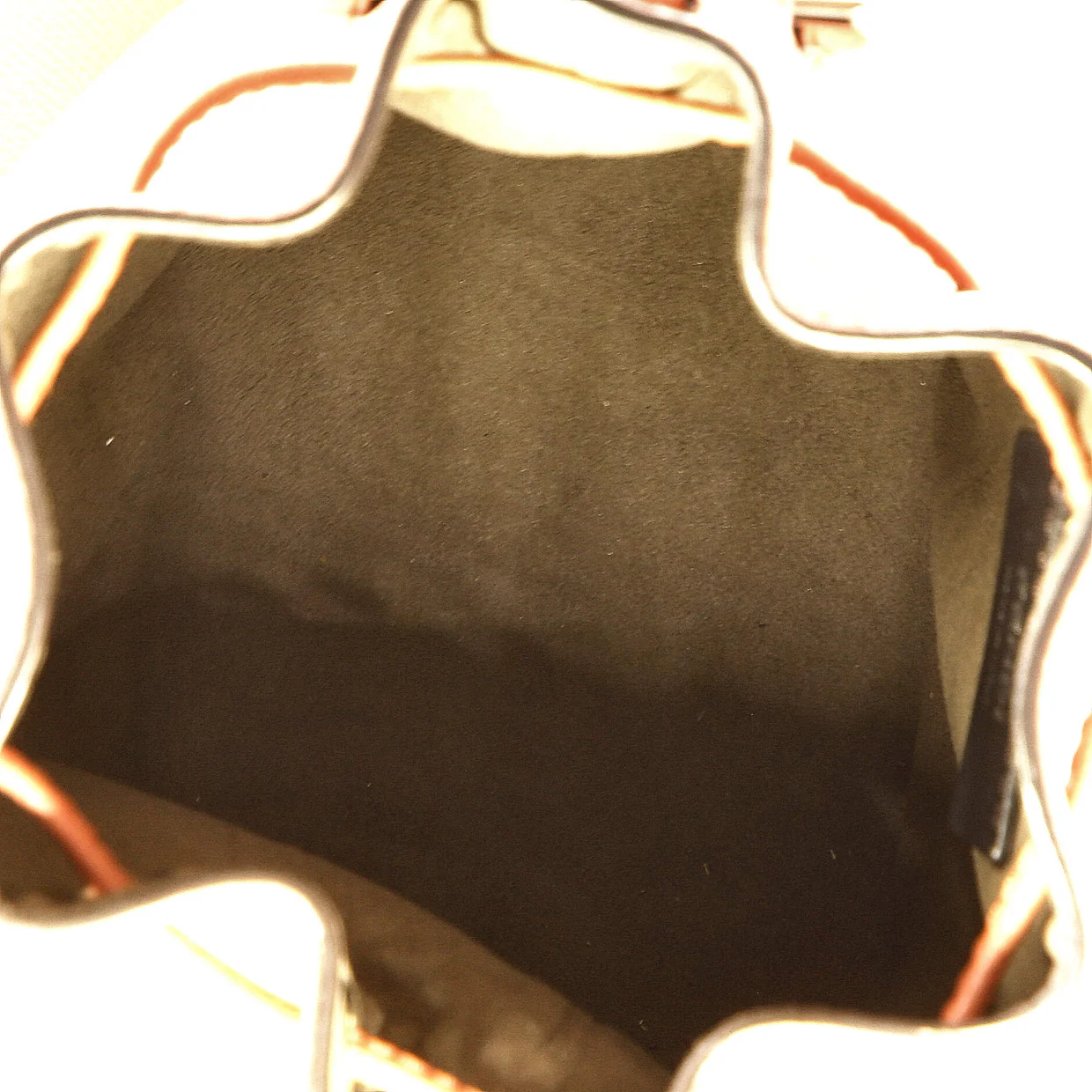 Mon Tresor Bucket Bag Leather Mini - Deep Luxury