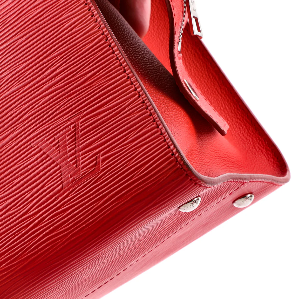 Vaneau Handbag Epi Leather MM - Deep Luxury