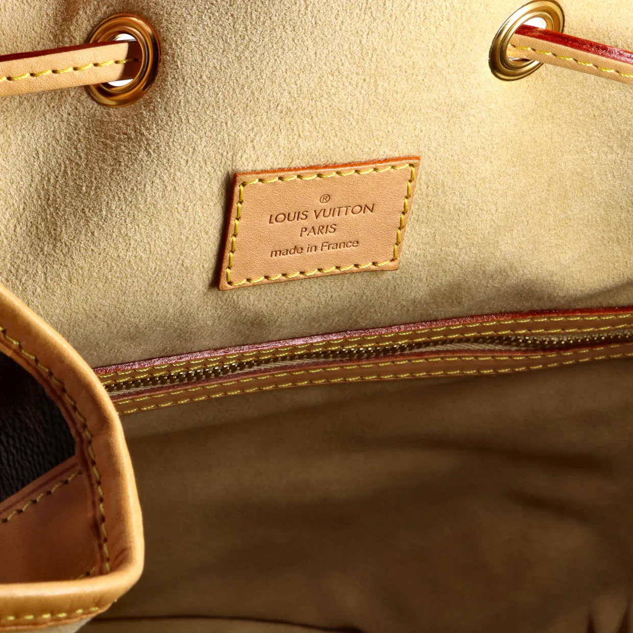 Neo Shoulder Bag Monogram Canvas - Deep Luxury