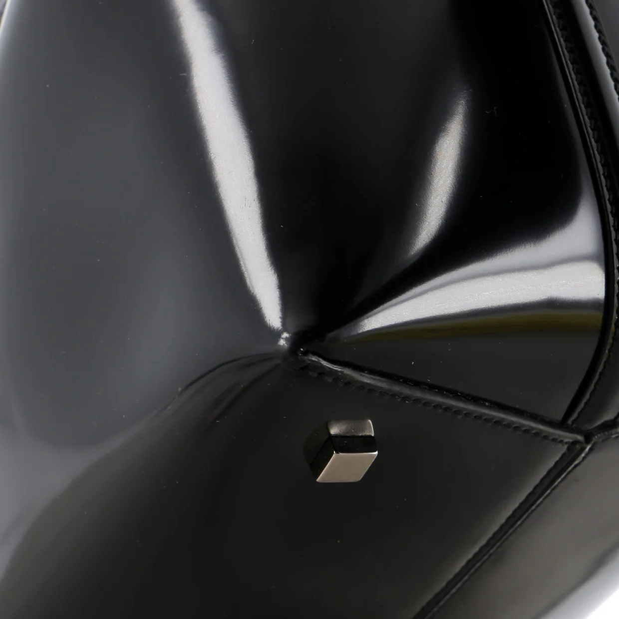 Le 37 Bucket Bag Patent - Deep Luxury