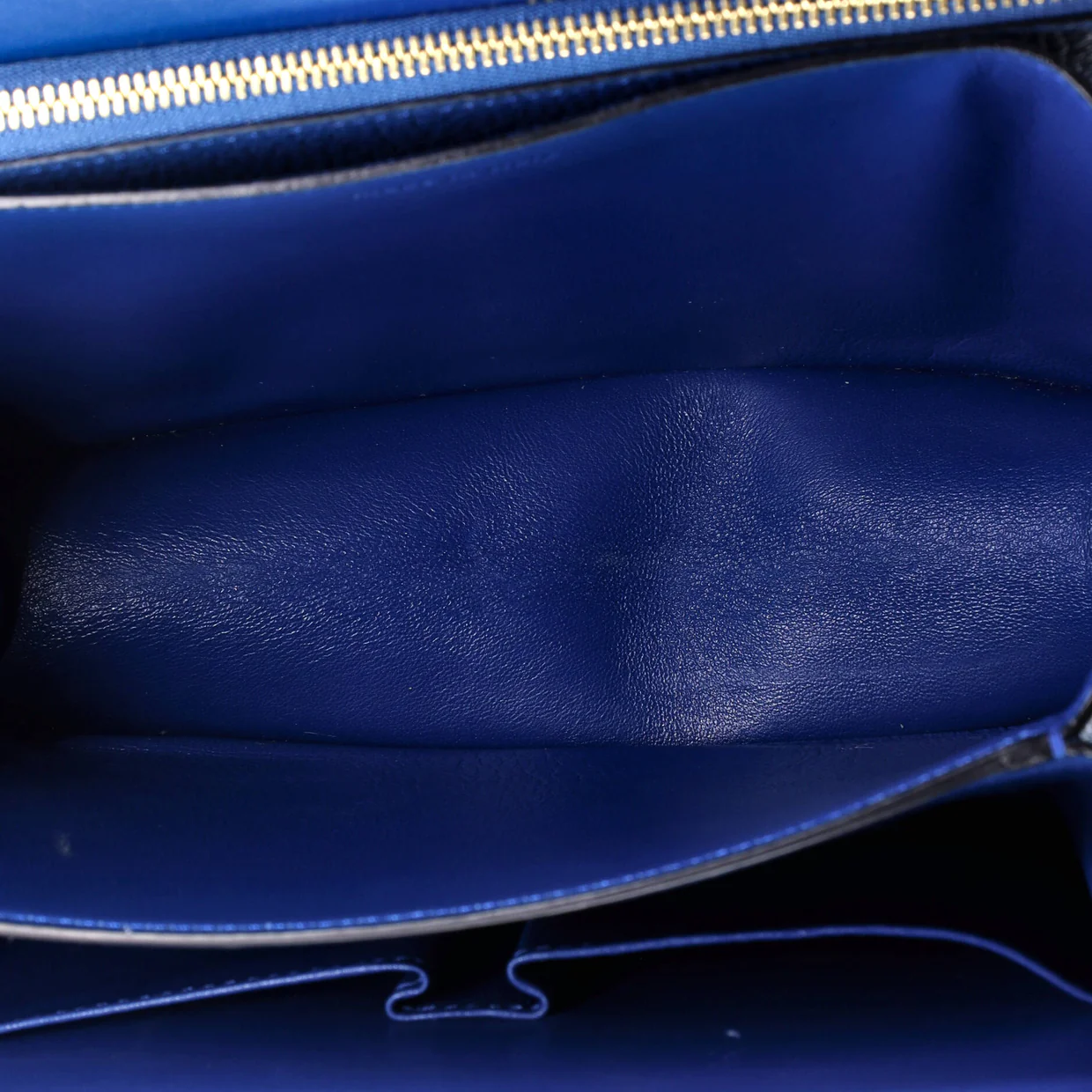 Classic Box Bag Grainy Leather Medium - Deep Luxury