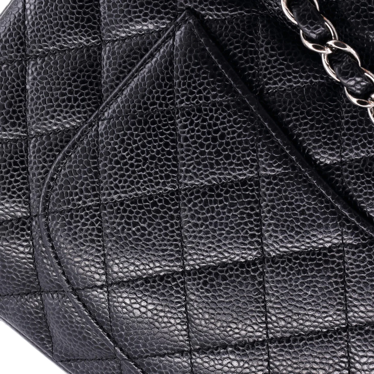 Classic Double Flap Bag Quilted Caviar Medium - Deep Luxury