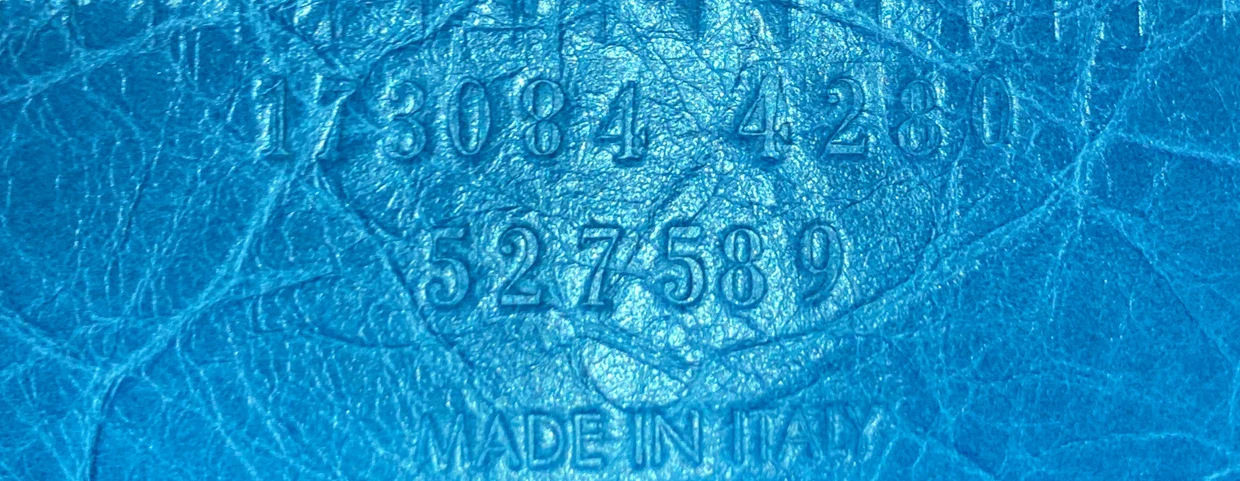 City Giant Studs Bag Leather Medium - Deep Luxury