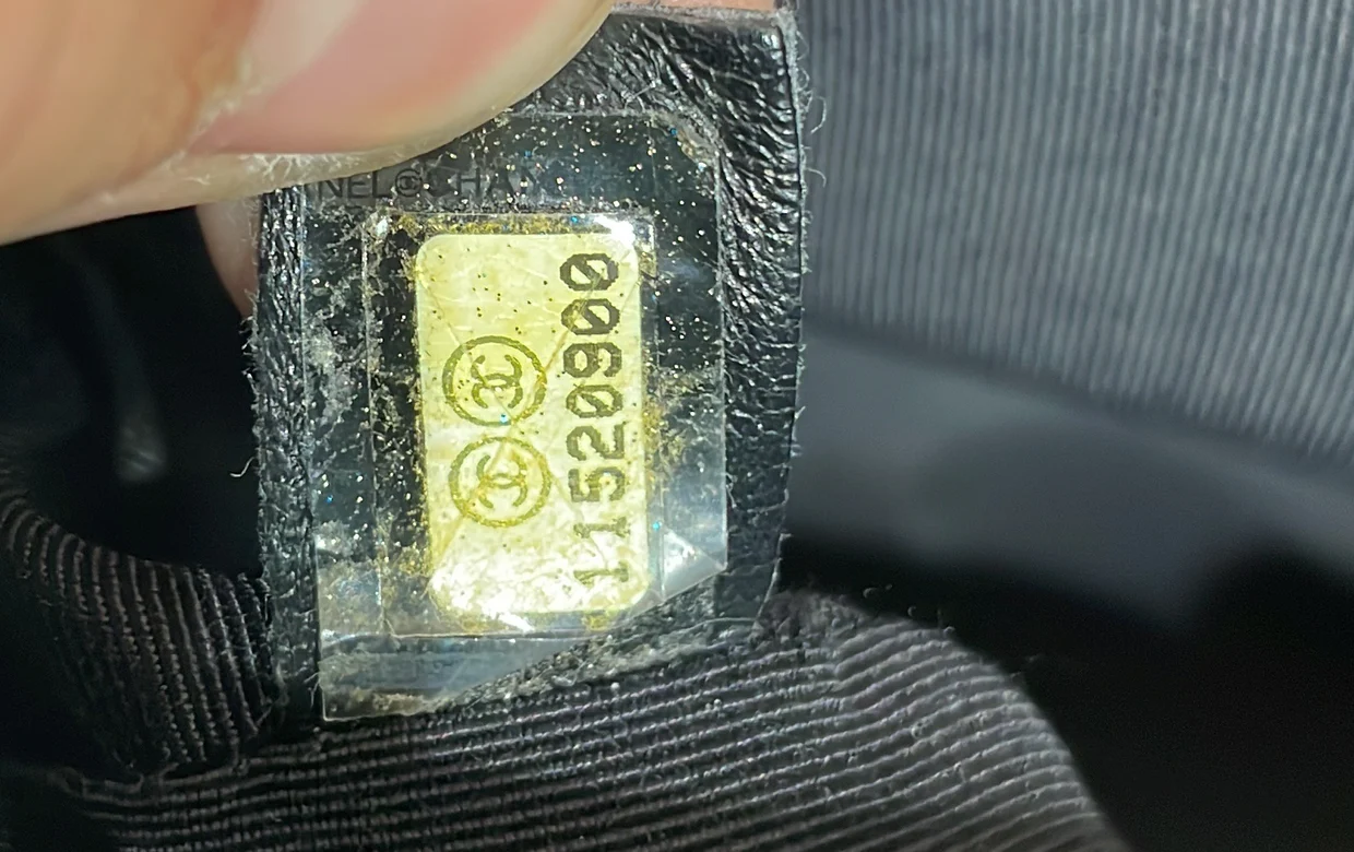 Grand Shopping Tote Quilted Caviar - Deep Luxury