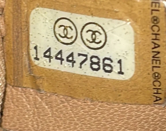 Timeless Classic Shopping Tote Quilted Caviar XL - Deep Luxury