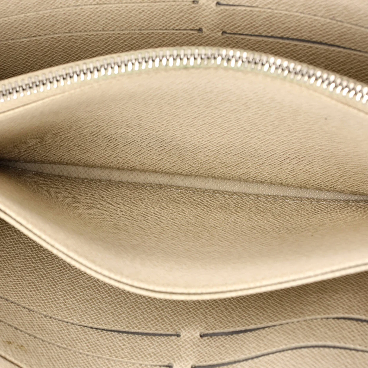 Zippy Wallet Epi Leather - Deep Luxury