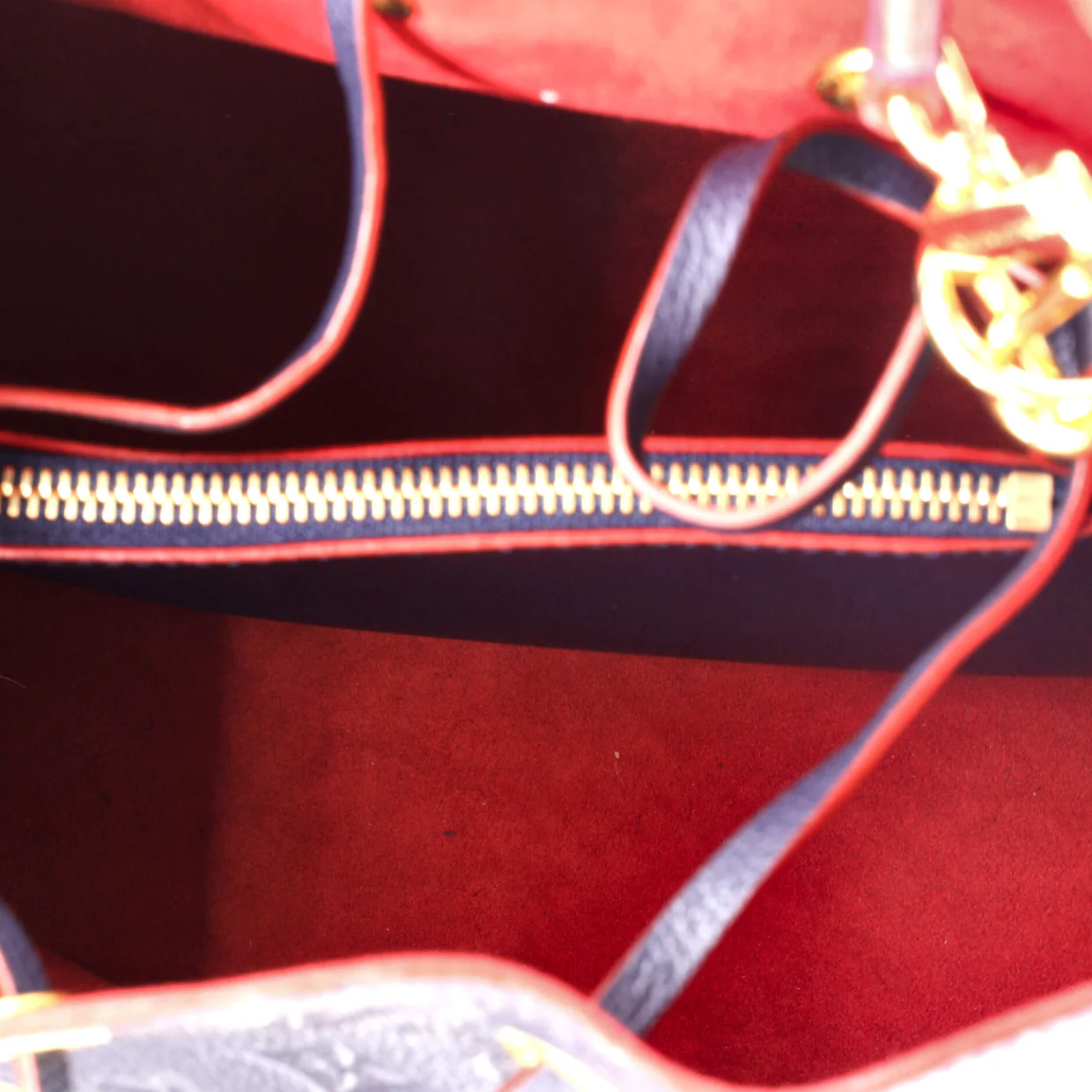 NeoNoe Handbag Monogram Empreinte Leather MM - Deep Luxury