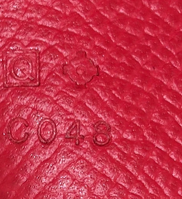 Jige Clutch Epsom PM - Deep Luxury